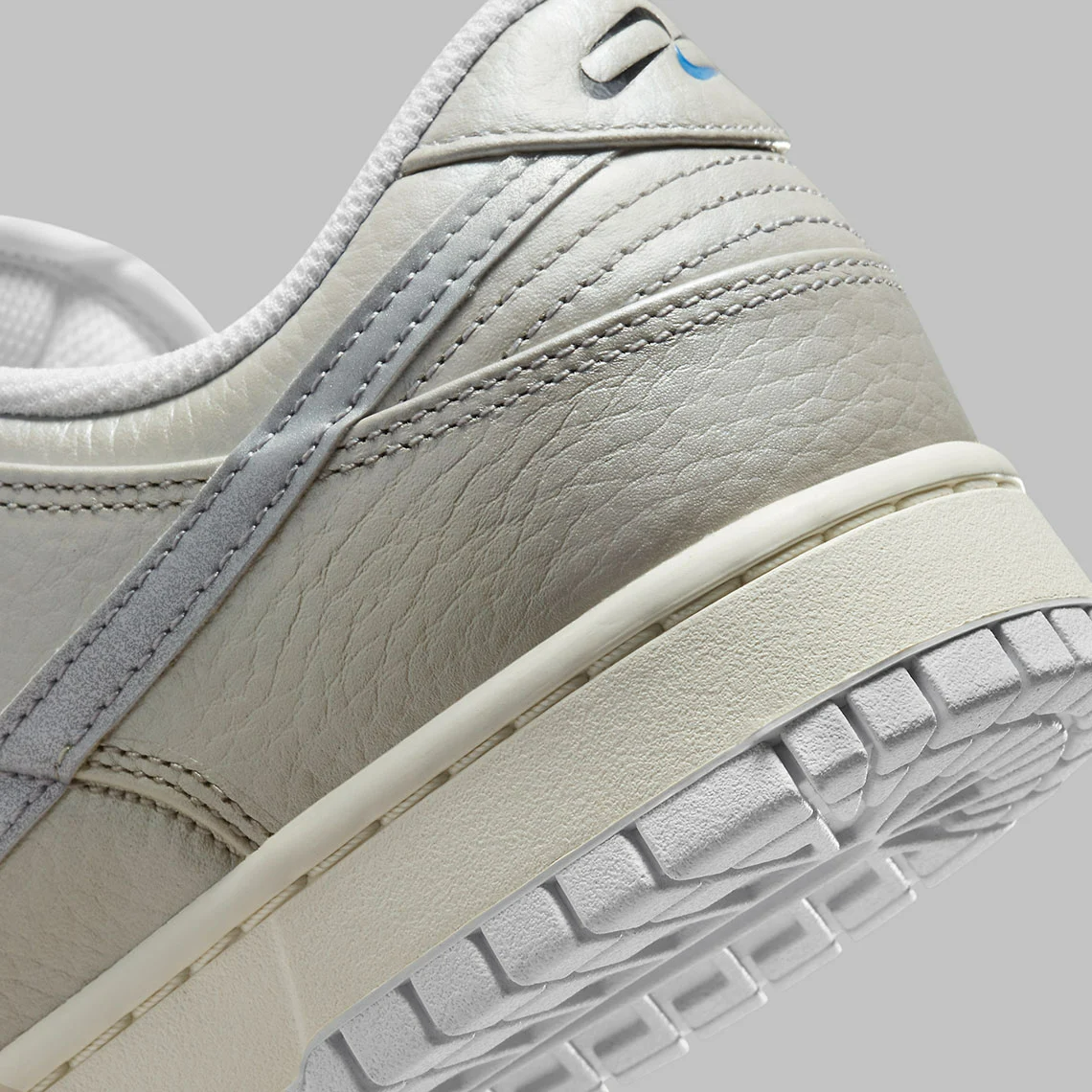 Giày Nike Dunk Low 'Metallic Silver' DX3197-095 - Ảnh 3