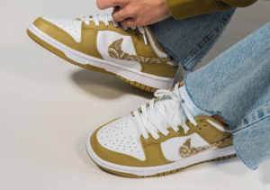 Alternative view of Giày Nike Dunk Low Essential 'Paisley Pack Barley' DH4401-104