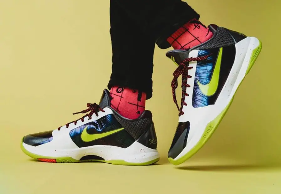 Alternative view of Giày Nike Zoom Kobe 5 'Chaos' 386429-531