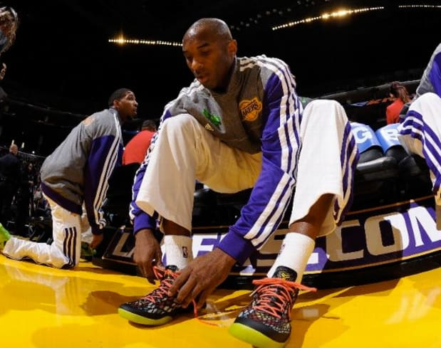 Giày Nike Kobe 8 System 'Christmas' 555035-030 - Ảnh 3