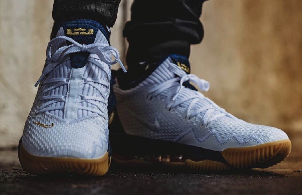 Giày Nike LeBron XVI Low "Americana" White CI2668-101 - Ảnh 4