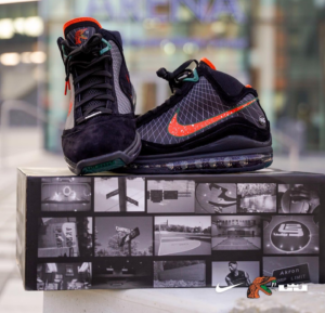 Giay Nike A&M University x LeBron 7 Retro 'Rattlers' DX8554-001