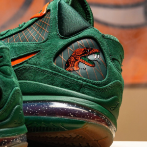 Giay Nike A&M University x LeBron 7 Retro 'Gorge Green' DX8554-300