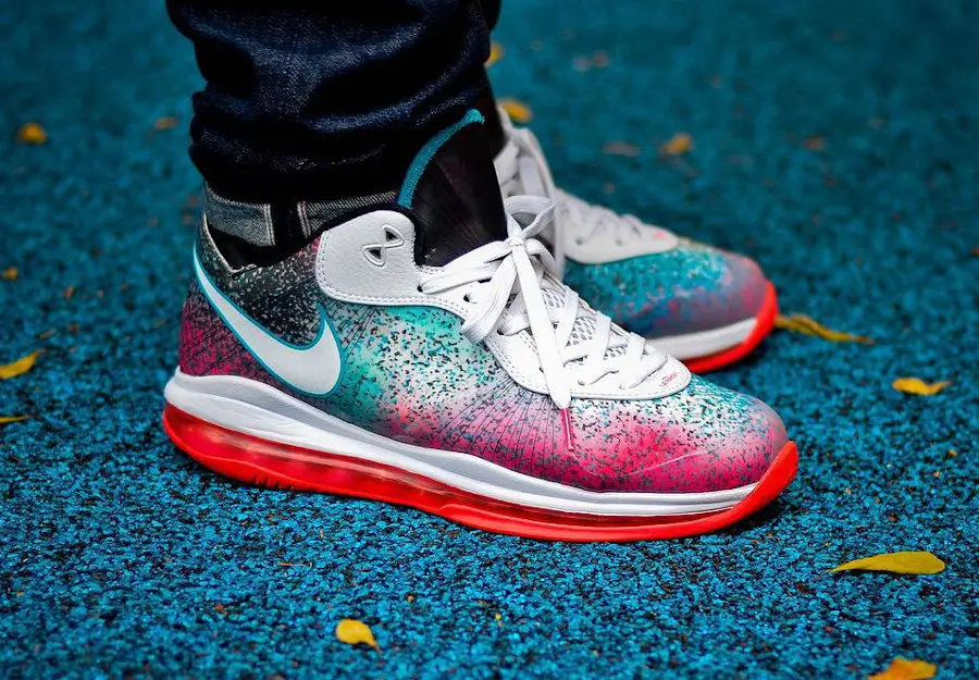 Alternative view of Giày Nike LeBron 8 V2 Low Retro 'Miami Night' 2021 DJ4436-100