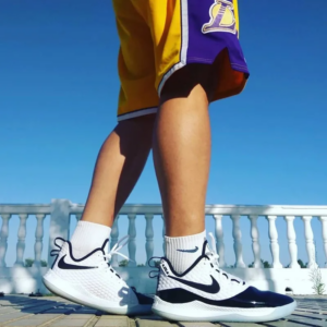 Alternative view of Giày Nike LeBron Witness 3 Premium 'Concord' BQ9819-100
