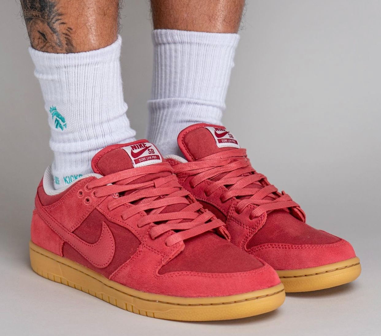 Giay Nike SB Dunk Low 'Adobe' DV5429-600