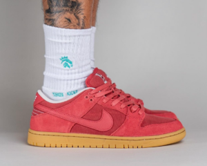 Giay Nike SB Dunk Low 'Adobe' DV5429-600
