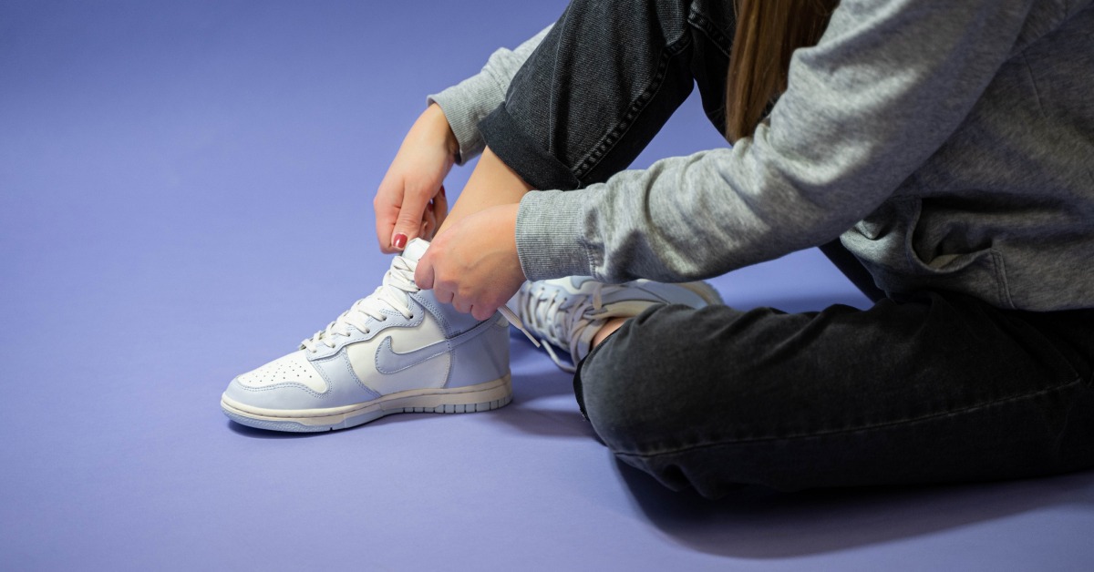 Giày Nike Wmns Dunk High 'Football Grey' DD1869-102 - Ảnh 3