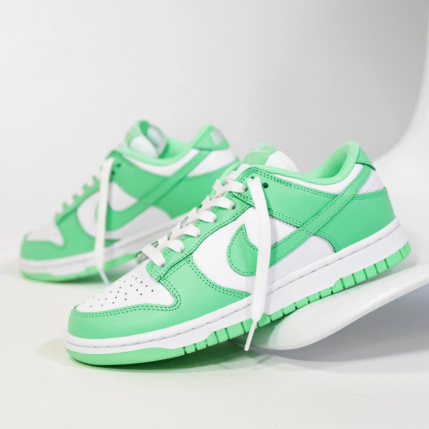 Giày Nike Wmns Dunk Low 'Green Glow' DD1503-105 - Ảnh 6