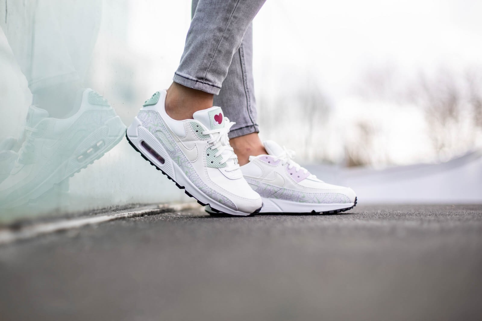 Giày Nike Air Max 90 SE 'Valentine's Day' CI7395-100 - Ảnh 3