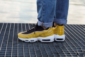 Alternative view of Giày Nike Air Max 95 LX Wheat Gold AA1103-701