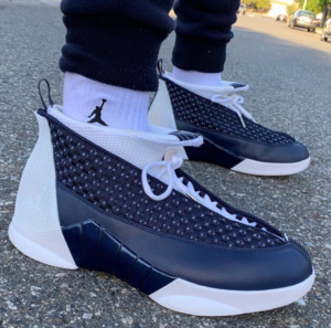 Alternative view of Giày Nike Air Jordan 15 Retro 'Obsidian' 2017 881429-400