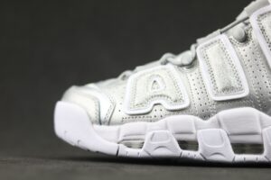 Alternative view of Giày Nike Air More Uptempo 'Loud And Clear' 917593-003