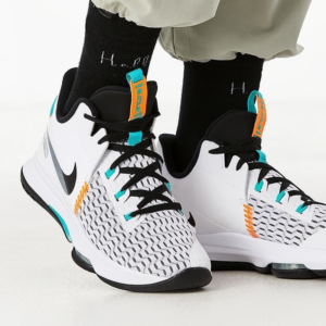 Alternative view of Giày Nike LeBron Witness 5 EP 'Clear Jade' CQ9381-100