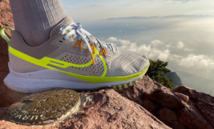 Giay Nike React Pegasus Trail 4 'Light Iron Ore Volt' DJ6158-002