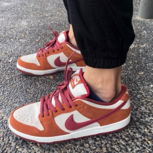 Alternative view of Giày Nike Dunk Low Pro SB 'Dark Russet' BQ6817-202