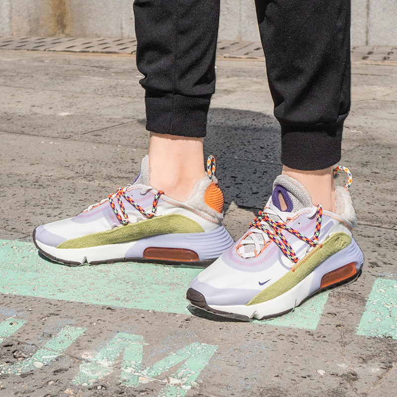 Alternative view of Giày Nike Wmns Air Max 2090 'Sail Lilac Ice' DC2353-153