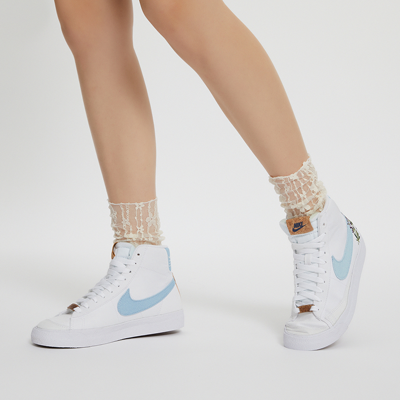 Alternative view of Giày Nike Wmns Blazer Mid '77 SE 'Indigo' DC9265-100
