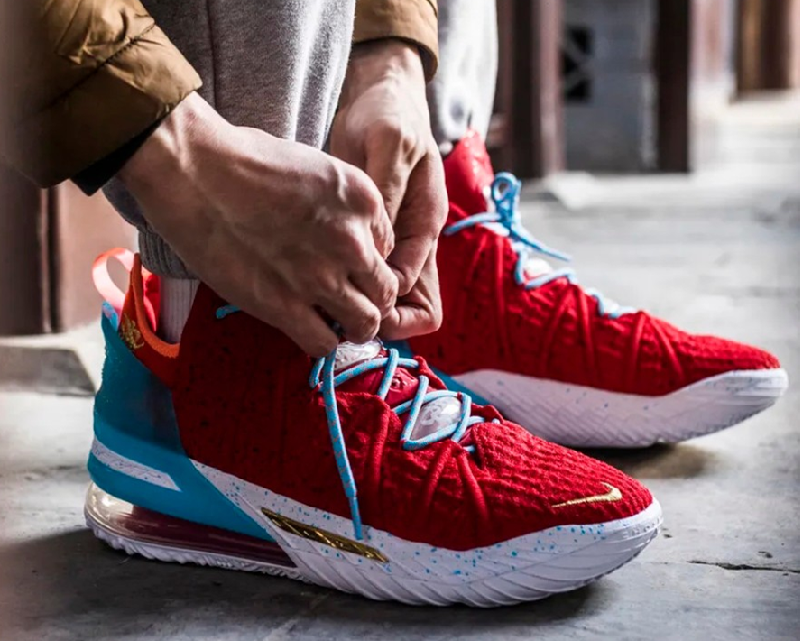 Giày Nike LeBron 18 'X-Mas In LA' DB8148-601 - Ảnh 5