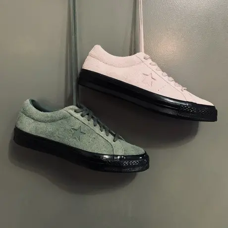 Alternative view of Giày Converse One Star Low 'Plum Chalk Black' 163374C
