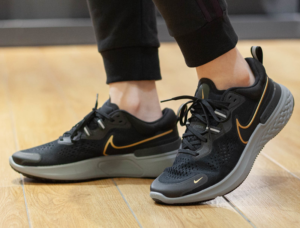 Alternative view of Giày Nike React Miler Running Shoes Black CW7121-005