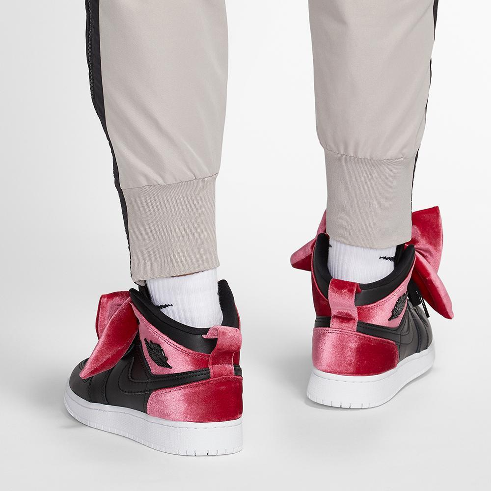 Giày Nike Air Jordan 1 Mid Bow XLD GS 'Noble Red' CK5678-006 - Ảnh 4