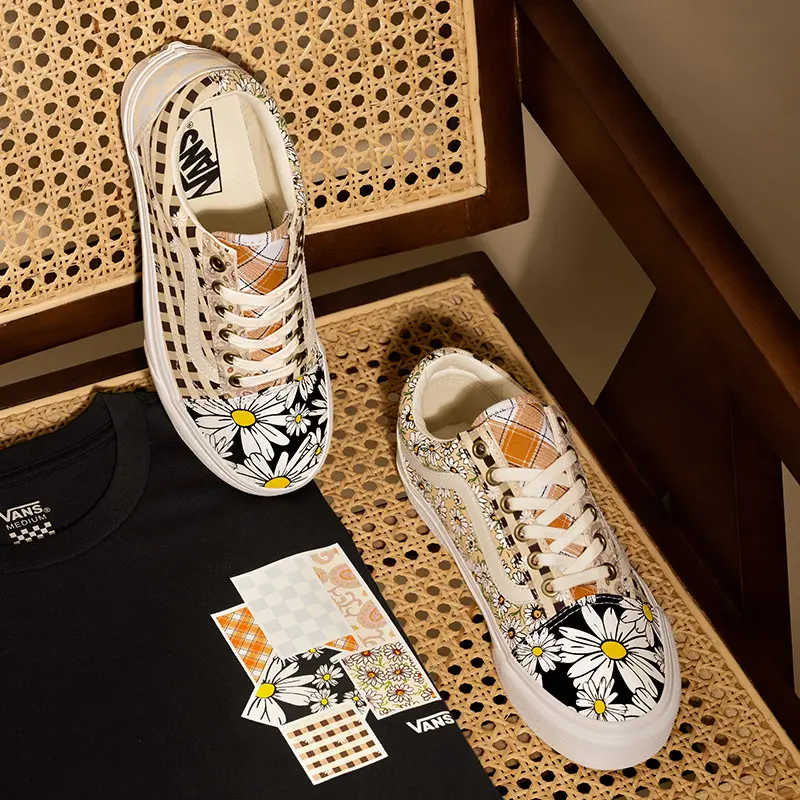 Alternative view of Giày Vans UA Old Skool 'Meadow Patch' VN0A7Q2J420