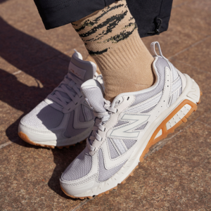 Giay New Balance 410v5 'Grey Gum' MT410KF5