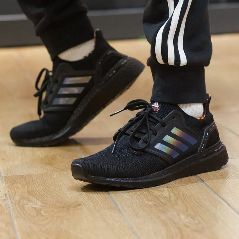 Alternative view of Giày Adidas UltraBoost 20 'Chinese New Year' GZ6077