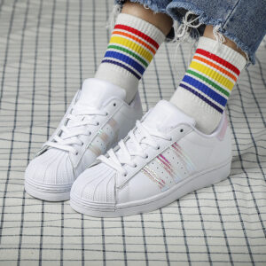 Alternative view of Giày Adidas Superstar 'Pink Hologram' FV3139