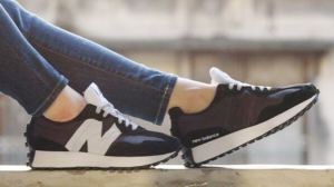 Giay New Balance 327 'Black White' MS327SAB