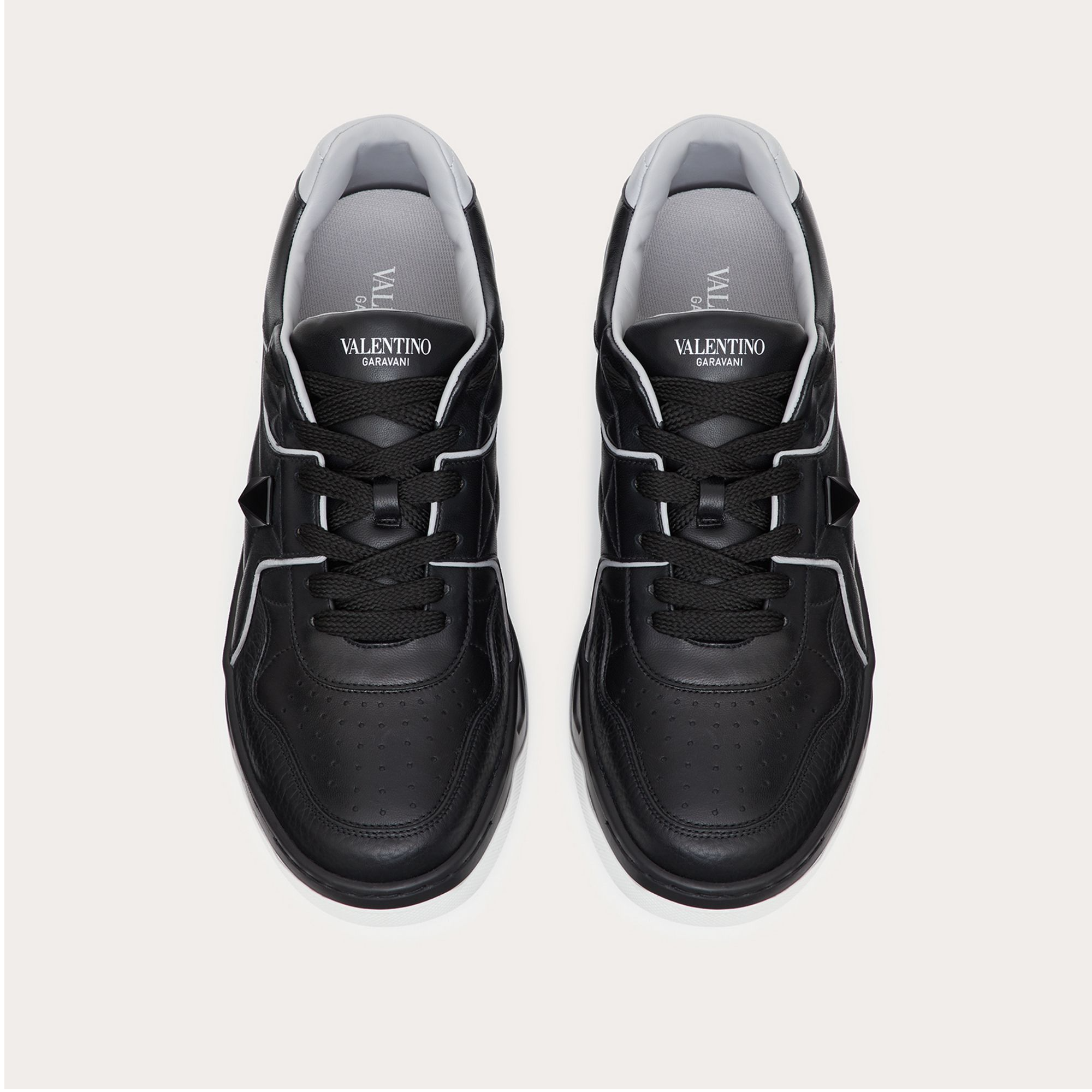 Giày Valentino One Stud Low-Top Nappa Black Gray WY2S0E71-NWN-00A - Ảnh 4