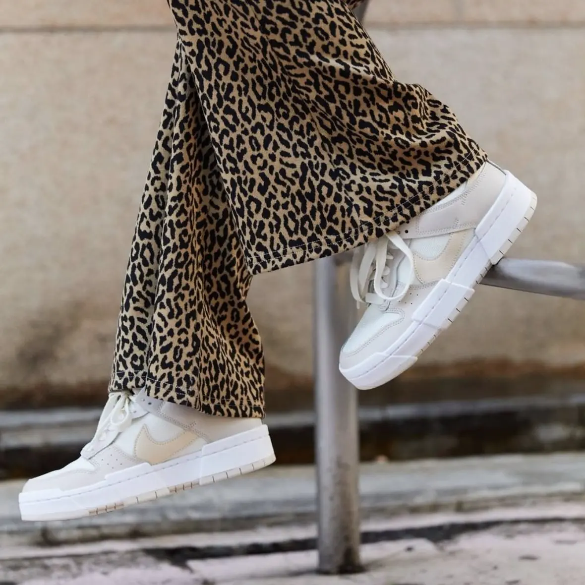 Alternative view of Giày Nike Wmns Dunk Low Disrupt 'Sail' CK6654-103