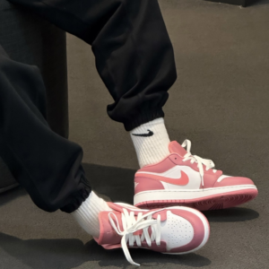 Giay Nike AirJordan 1 Low GS 'Desert Berry' 553560-616