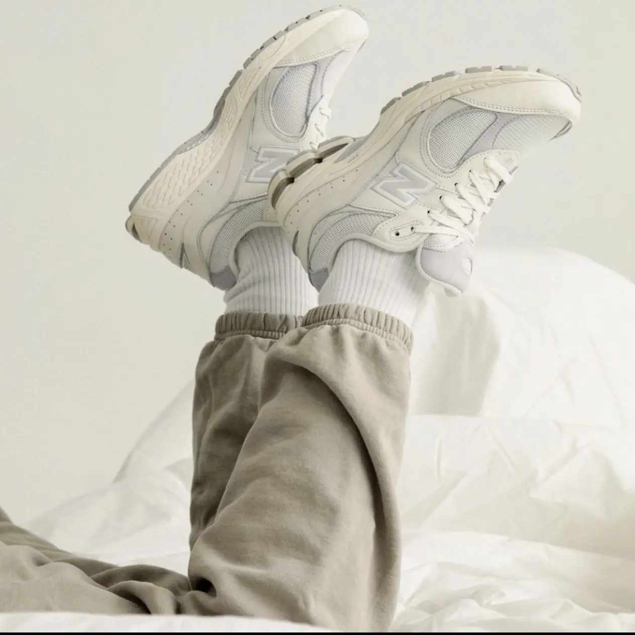 Alternative view of Giày New Balance 2002R 'White Sea Salt' M2002RWP