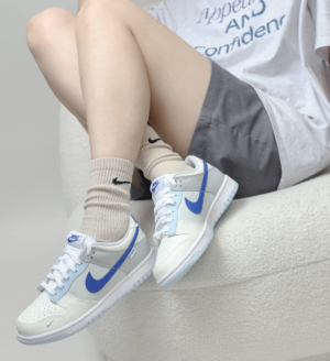 Alternative view of Giày Nike Dunk Low 'Ivory Hyper Royal' FB1843-141