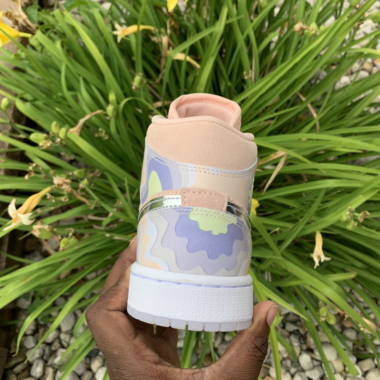 Giày Nike Wmns Air Jordan 1 Mid SE 'P Her Spective' CW6008-600 - Ảnh 5