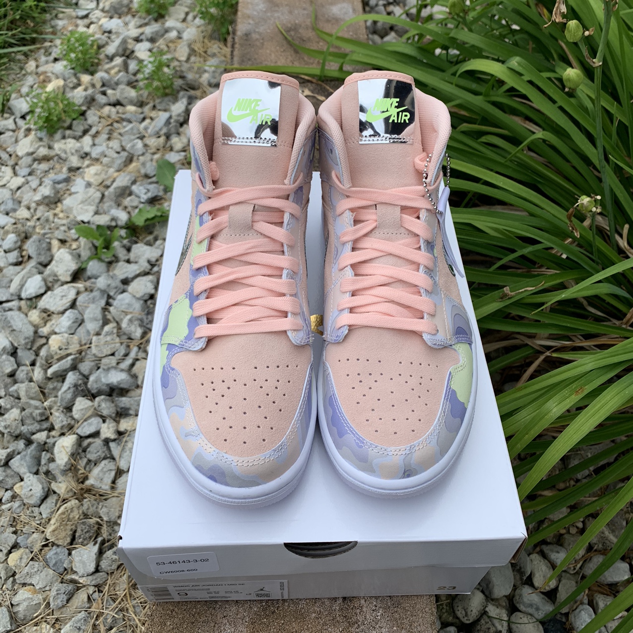 Giày Nike Wmns Air Jordan 1 Mid SE 'P Her Spective' CW6008-600 - Ảnh 6