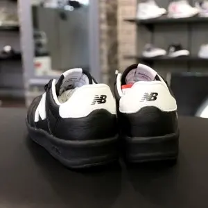 Alternative view of Giày New Balance 300 Classic Retro CRT300LA