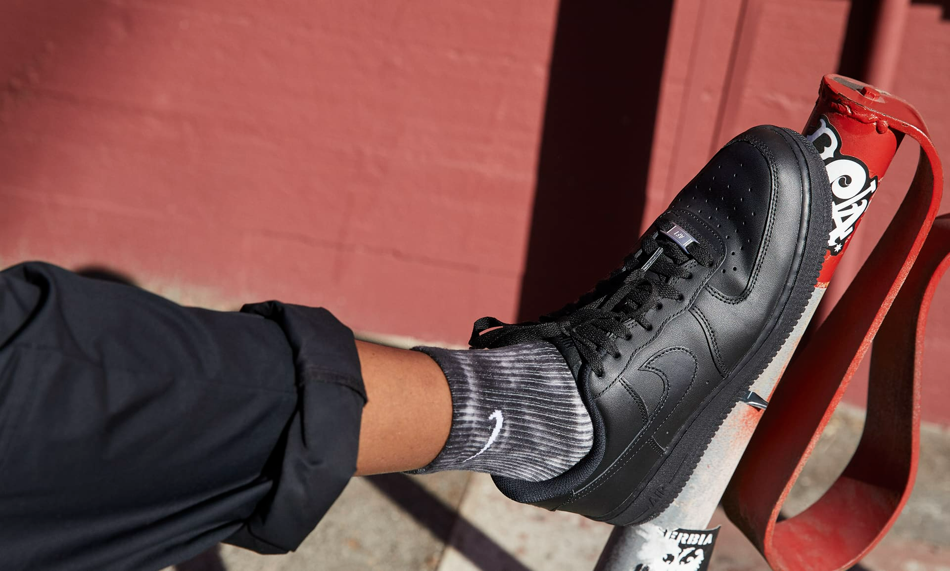 Giày Nike Air Force 1 '07 'Triple Black' CW2288-001 - Ảnh 8