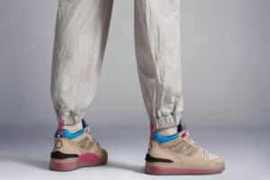 Giay Moncler Pivot High Trainers 'Light Beige' I109B4M00150M2973P17