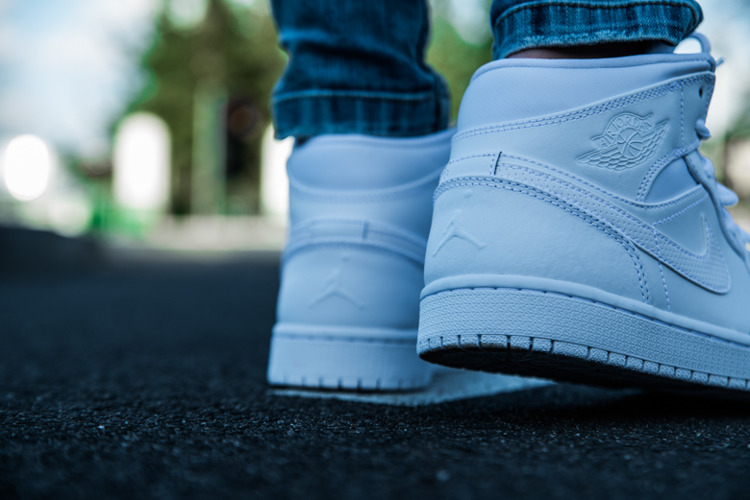 Giày Nike Air Jordan 1 Mid 'Pure Money' 2019 554724-129 - Ảnh 5
