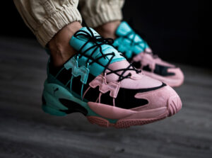 Alternative view of Giày Puma LQDCELL Omega Manga Cult 'Bridal Rose' 370735-02