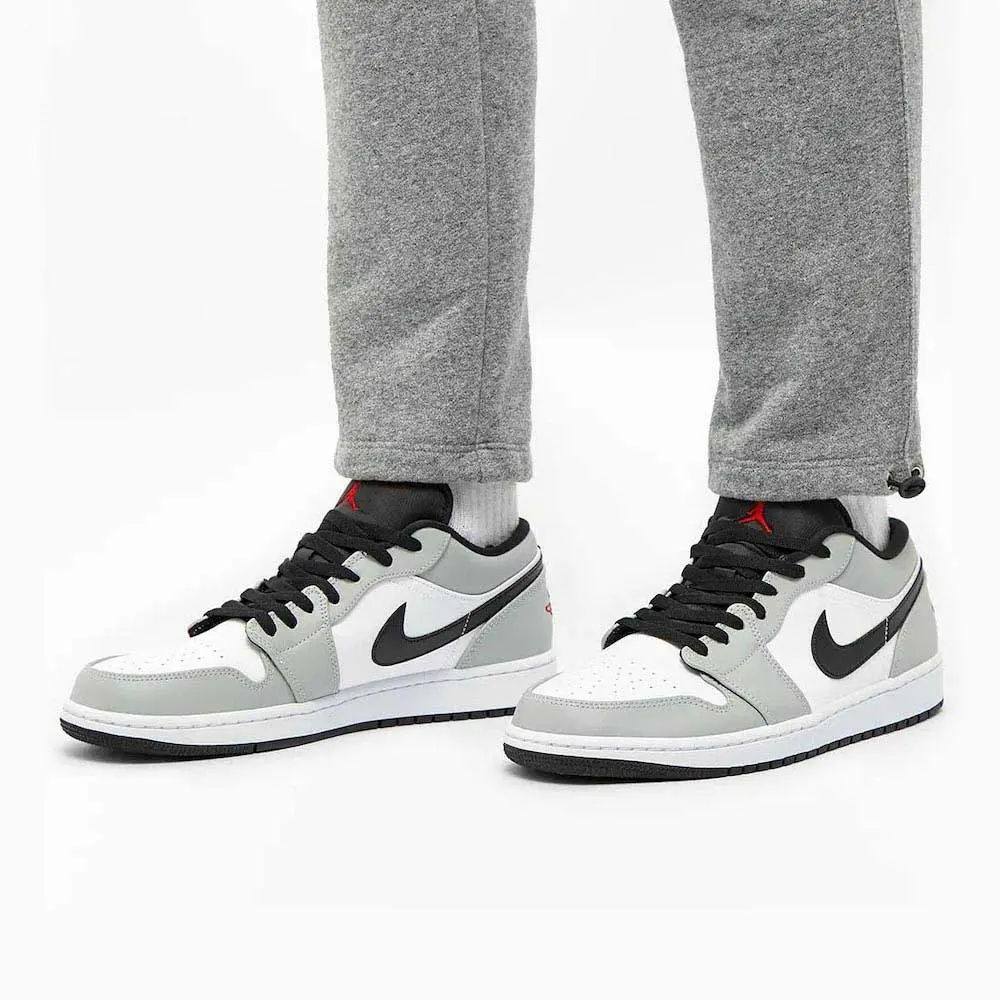 Alternative view of Giày Nike Air Jordan 1 Low GS 'Light Smoke Grey' 553560-030