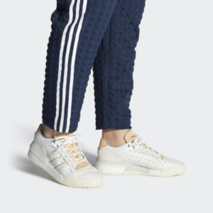 Alternative view of Giày Adidas Rivalry RM Low 'White Glow Orange' EE6378