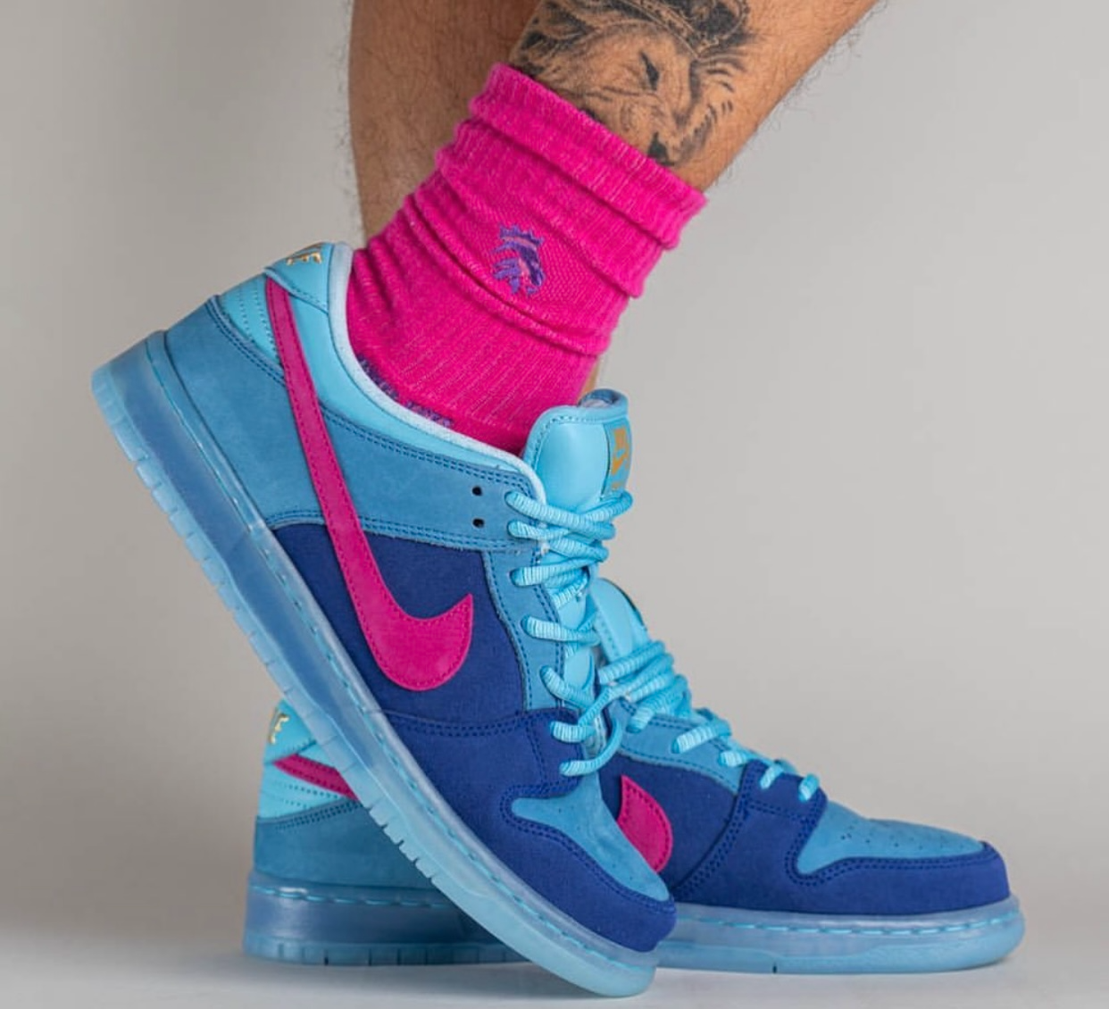 Giay Nike Dunk Low SB x Run The Jewels '4 20' DO9404-400