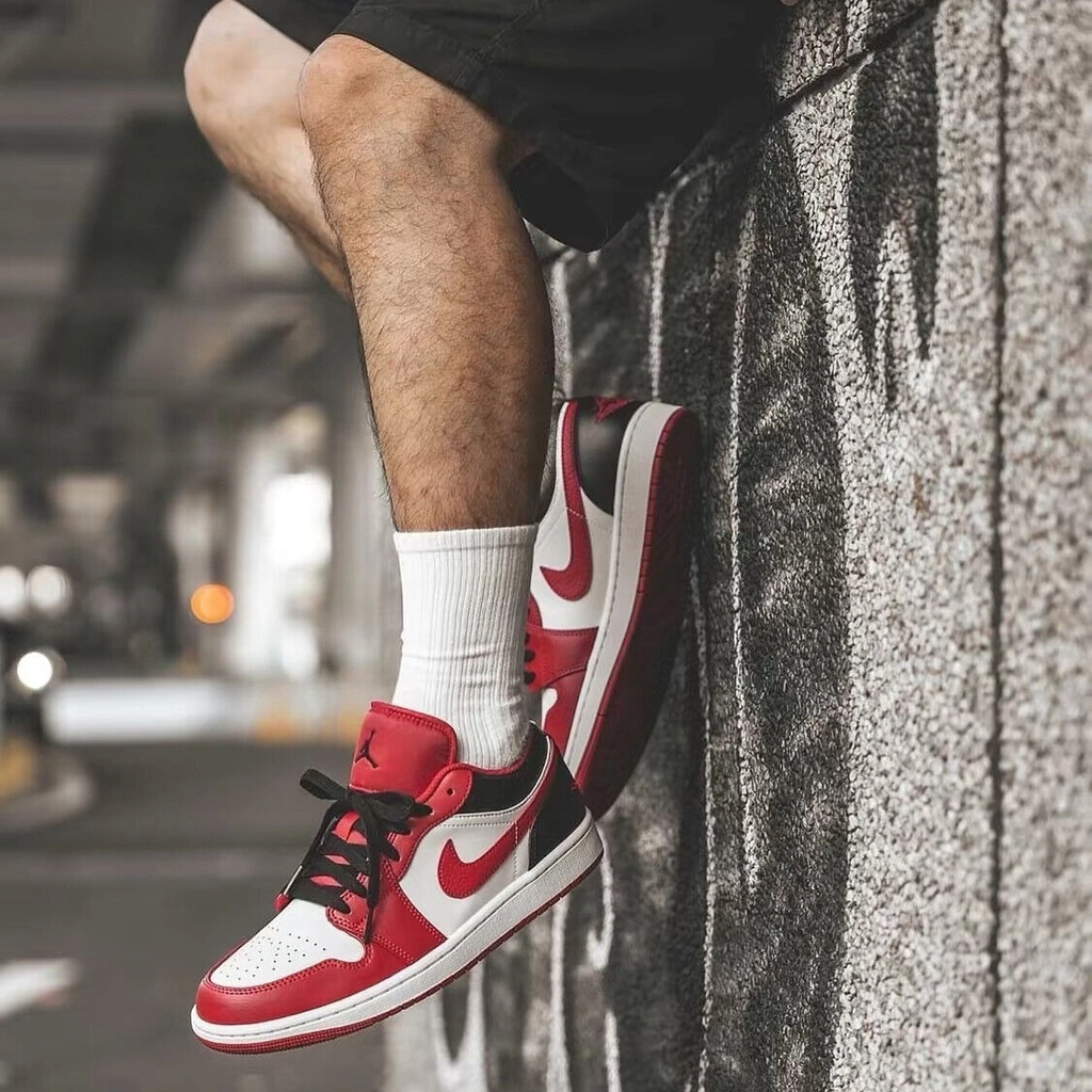 Giày Nike Air Jordan 1 Low GS 'Reverse Black Toe' 553560-163 - Ảnh 4