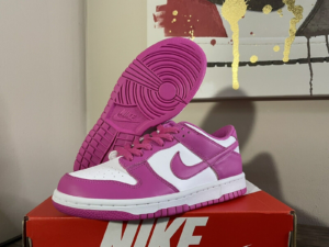 Giay Nike Dunk Low GS 'Active Fuchsia' FJ0704-100