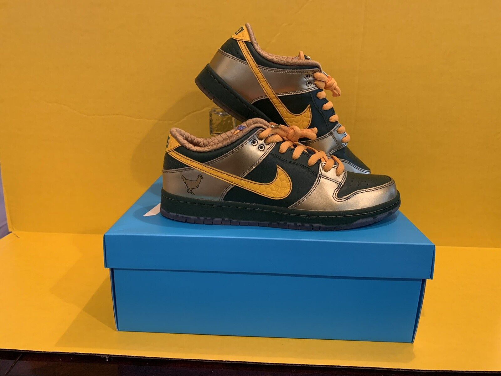 Giay Nike SB Dunk Low 'Doernbecher 2018' BV8740-377