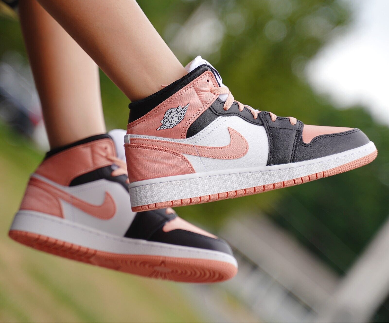 Giày Nike Air Jordan 1 Mid Light 'Madder Root' DM9077-108 - Ảnh 3